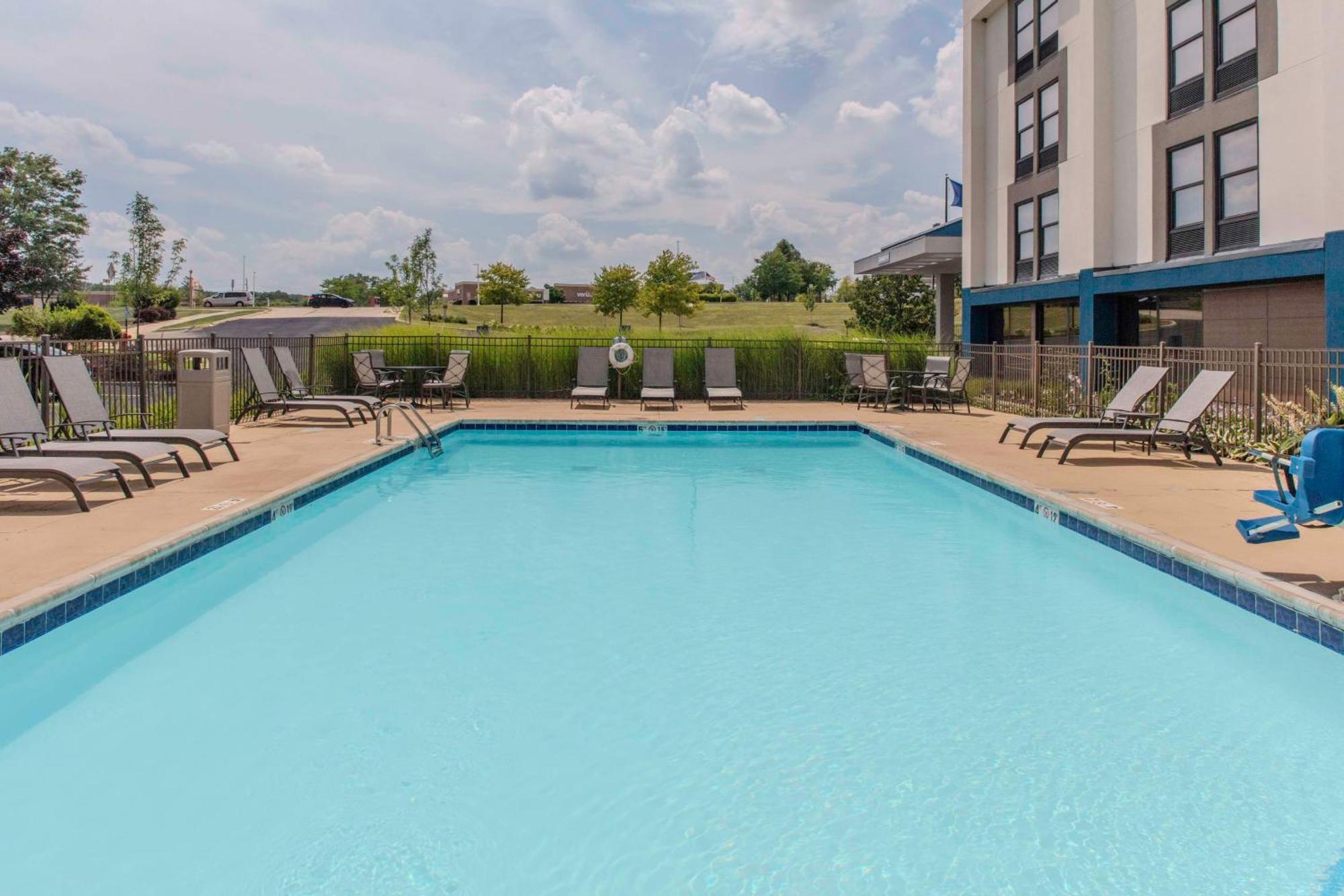 Hampton Inn Detroit Northville Ngoại thất bức ảnh