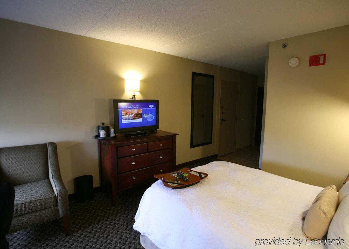 Hampton Inn Detroit Northville Phòng bức ảnh