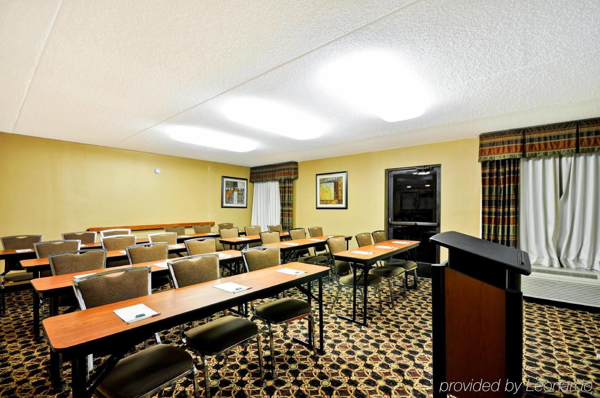 Hampton Inn Detroit Northville Ngoại thất bức ảnh
