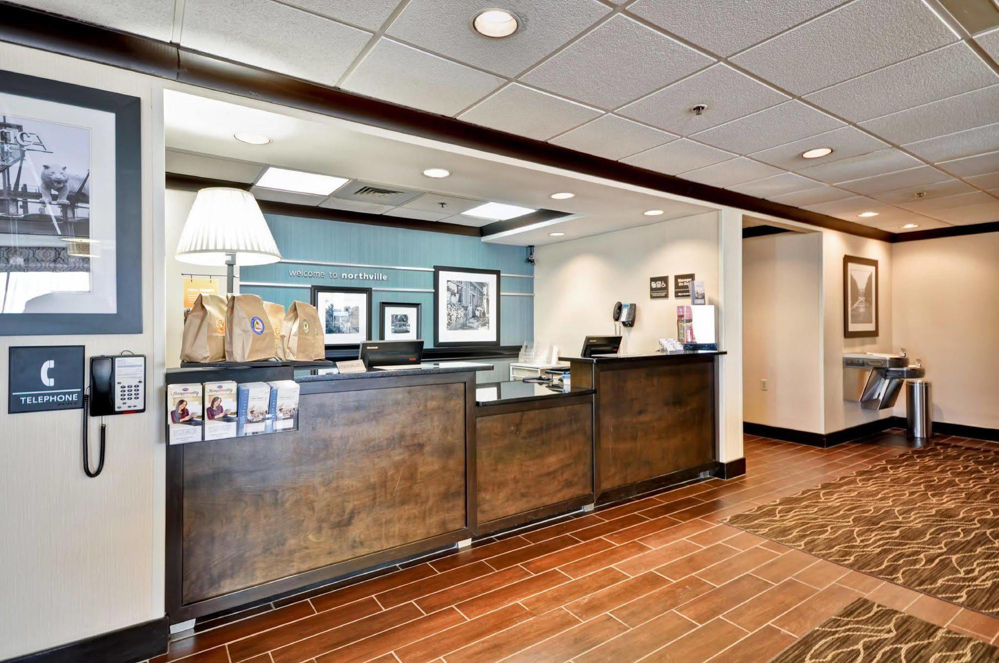 Hampton Inn Detroit Northville Ngoại thất bức ảnh