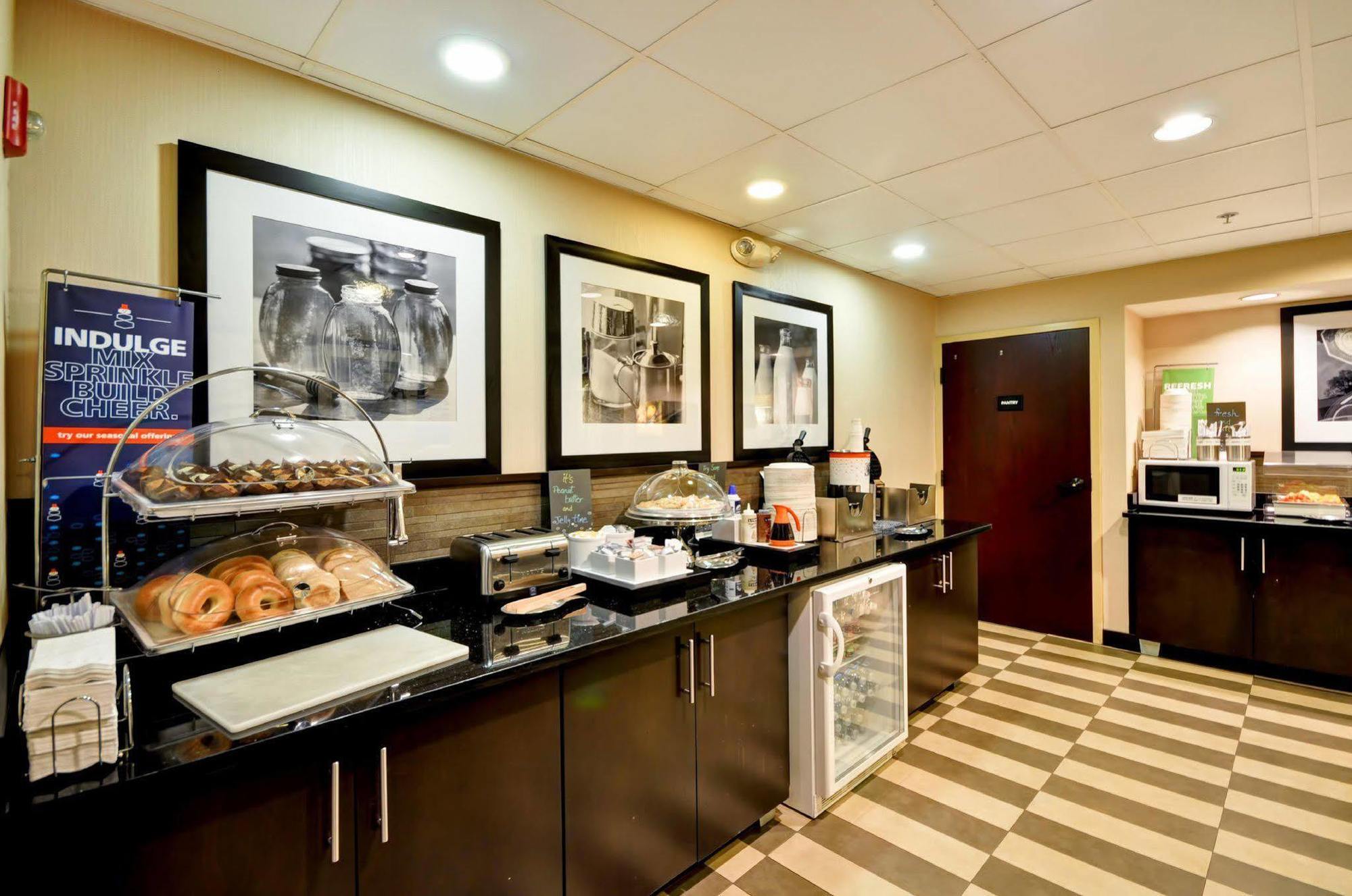 Hampton Inn Detroit Northville Ngoại thất bức ảnh