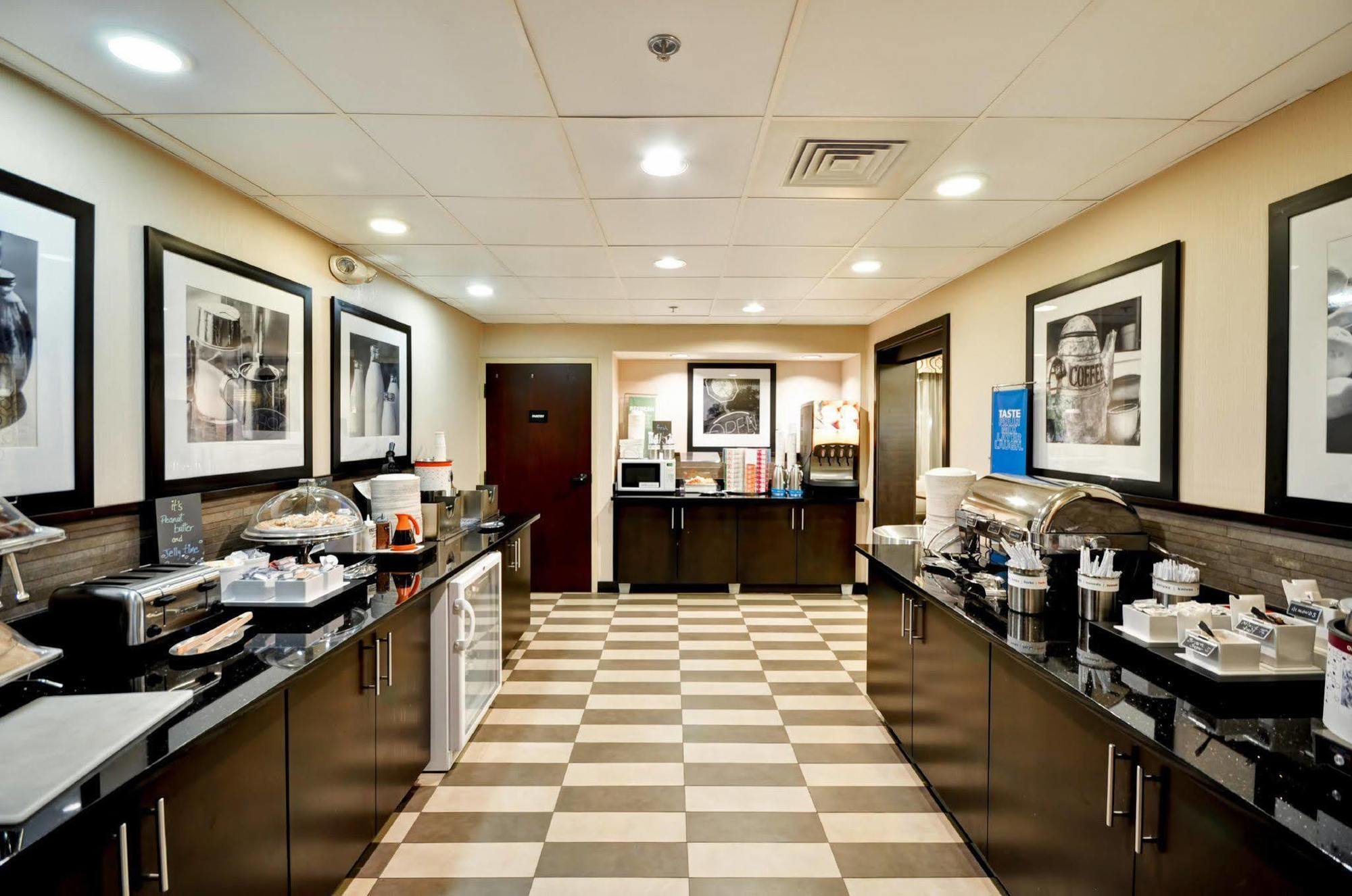 Hampton Inn Detroit Northville Ngoại thất bức ảnh